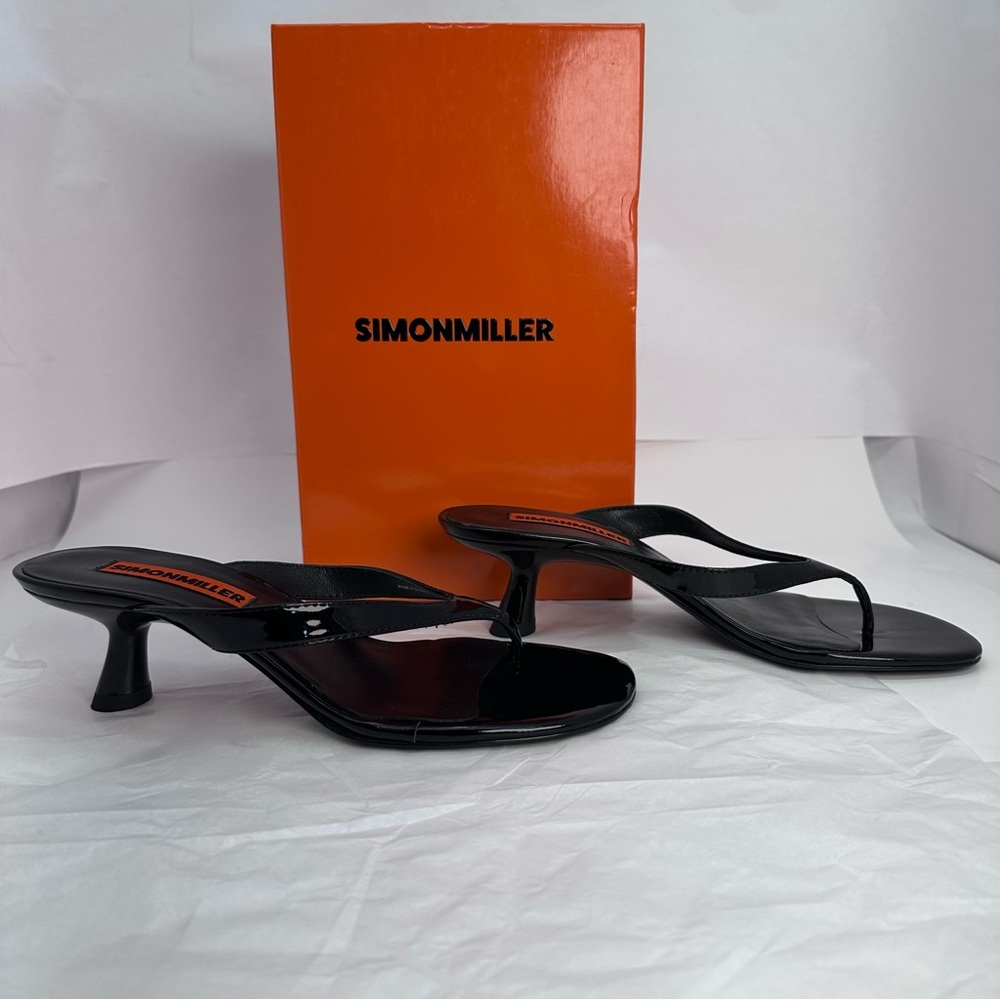SIMONMILLER Beep Thong Sandal in Black patent leather kitten heel open toe - Picture 3 of 11